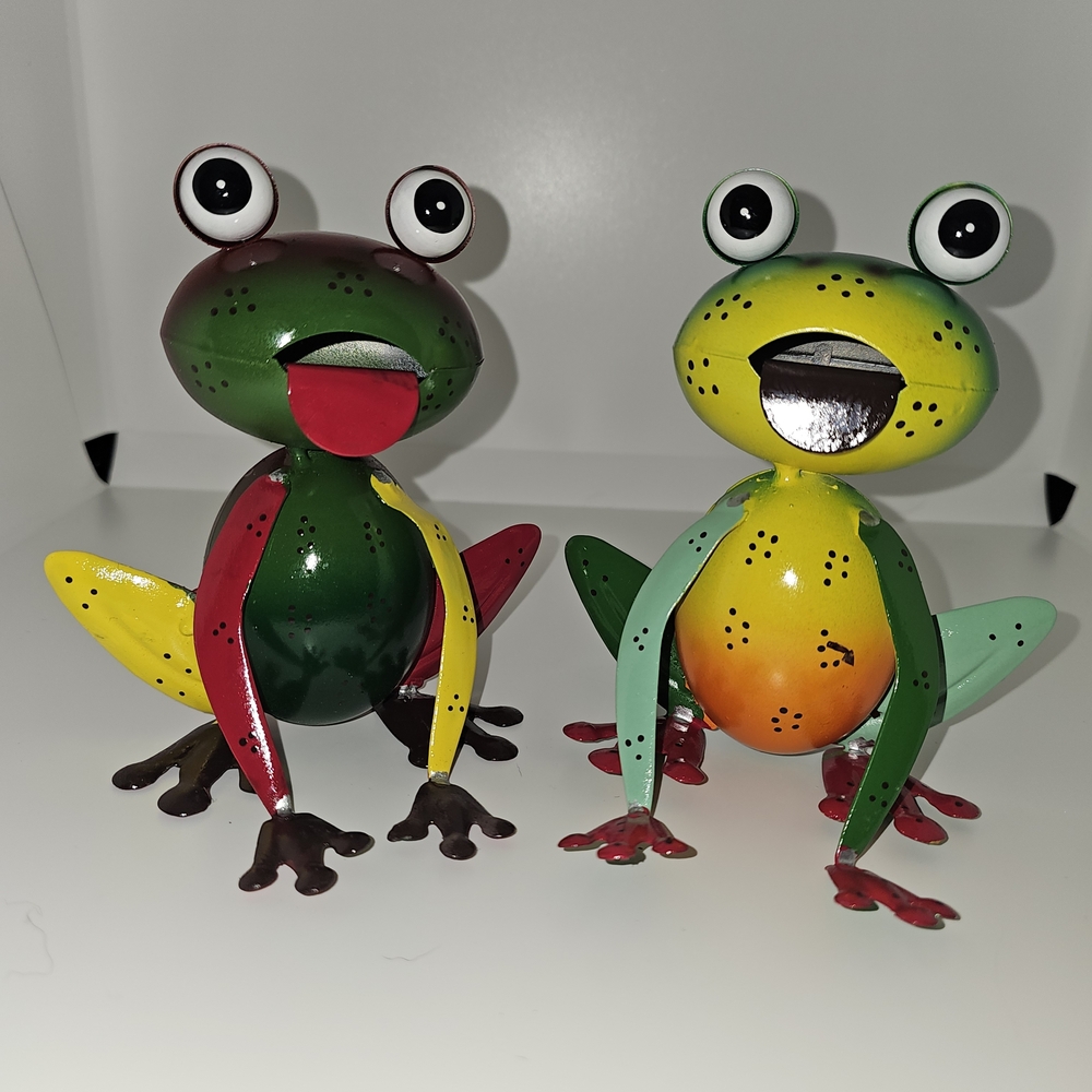 Metal Frog Garden Art - Select 1